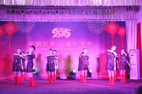 12.2舞蹈組合《西土風情》《瀟灑女兵》《激情放飛青春》.JPG